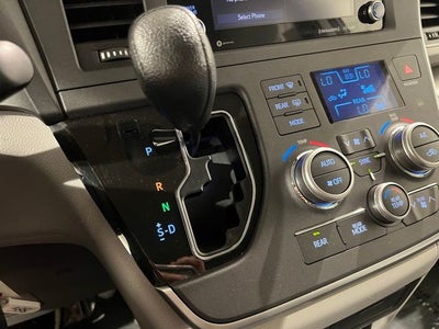 2020 Toyota Sienna LE 8 Passenger