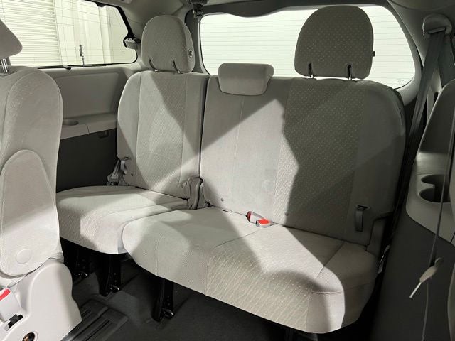 2020 Toyota Sienna LE 8 Passenger
