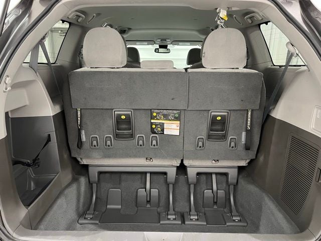 2020 Toyota Sienna LE 8 Passenger