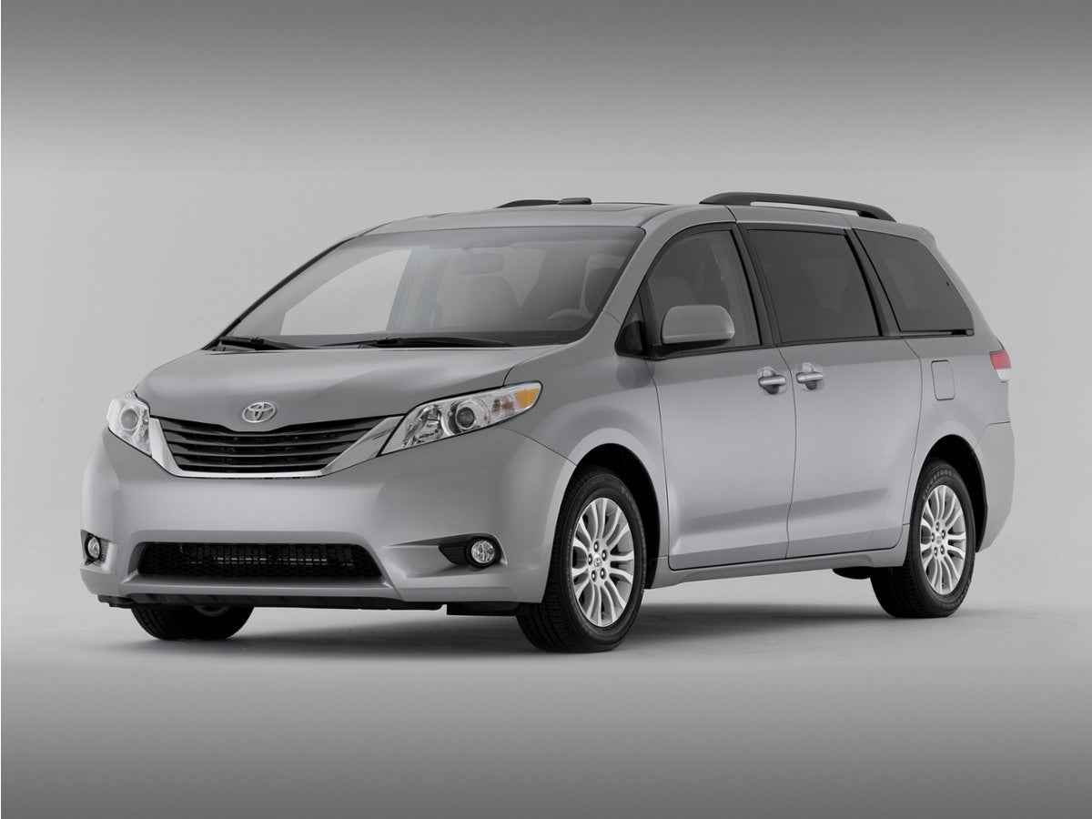 2012 Toyota Sienna SE 8 Passenger