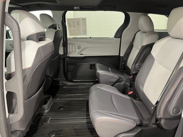 2023 Toyota Sienna XSE 7 Passenger
