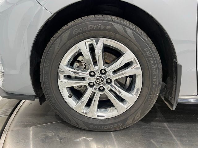 2023 Toyota Sienna XSE 7 Passenger