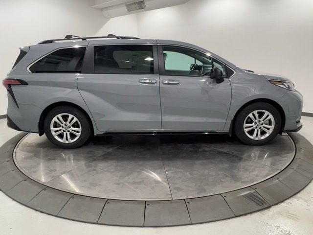 2023 Toyota Sienna XSE 7 Passenger