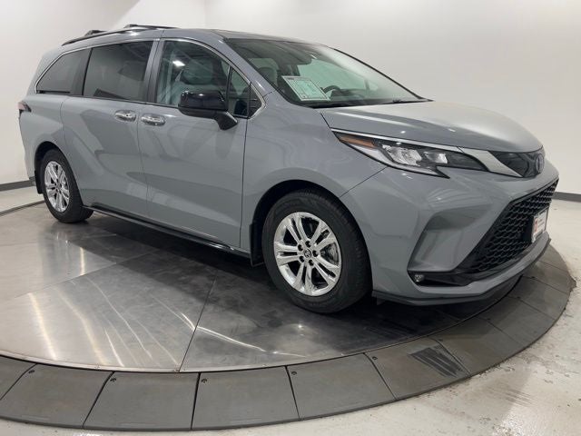 2023 Toyota Sienna XSE 7 Passenger