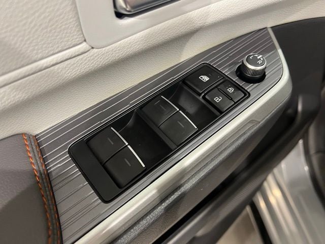 2023 Toyota Sienna XSE 7 Passenger