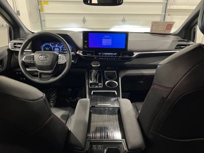 2025 Toyota Sienna XSE 7 Passenger