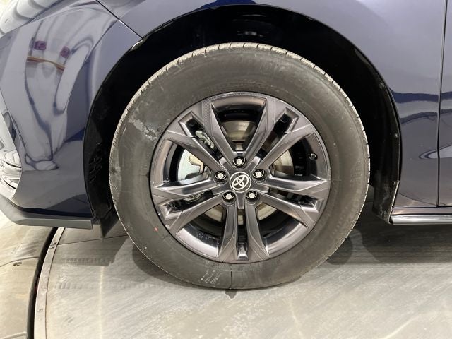 2025 Toyota Sienna XSE 7 Passenger