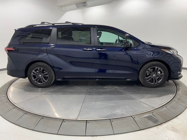 2025 Toyota Sienna XSE 7 Passenger