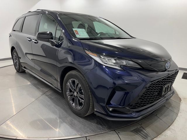 2025 Toyota Sienna XSE 7 Passenger