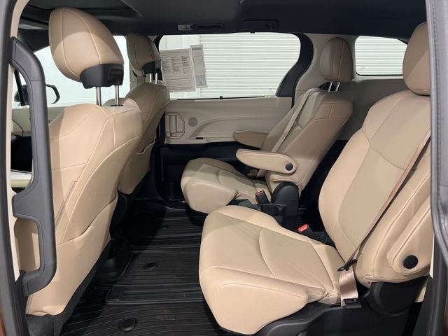 2021 Toyota Sienna XLE 7 Passenger