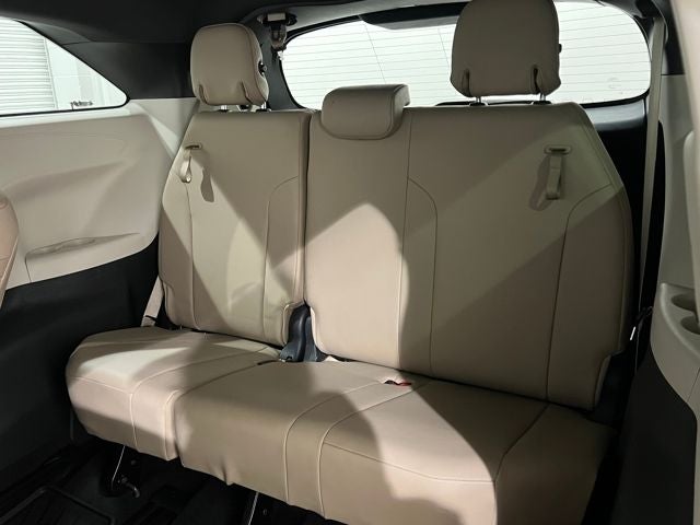 2021 Toyota Sienna XLE 7 Passenger
