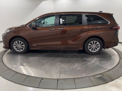 2021 Toyota Sienna XLE 7 Passenger