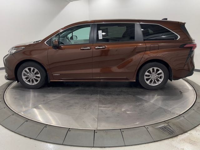 2021 Toyota Sienna XLE 7 Passenger
