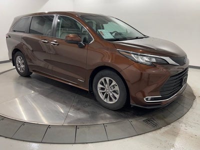 2021 Toyota Sienna XLE 7 Passenger