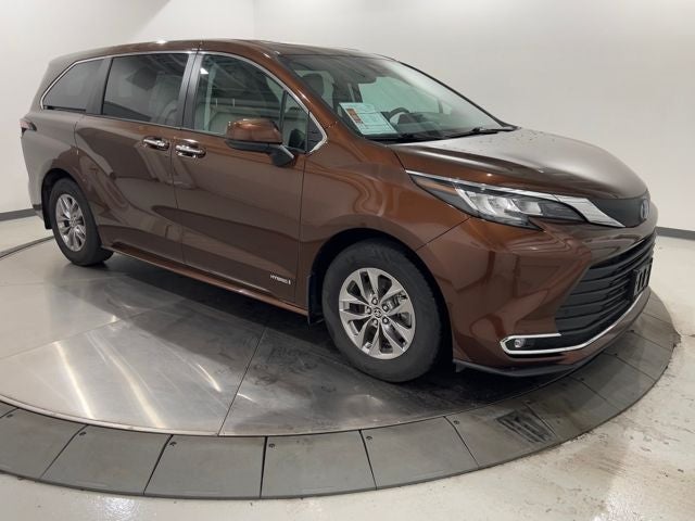 2021 Toyota Sienna XLE 7 Passenger