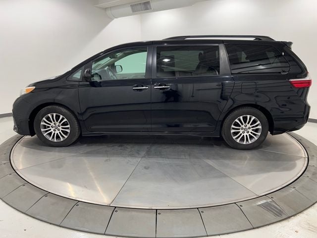 2019 Toyota Sienna XLE Premium 8 Passenger
