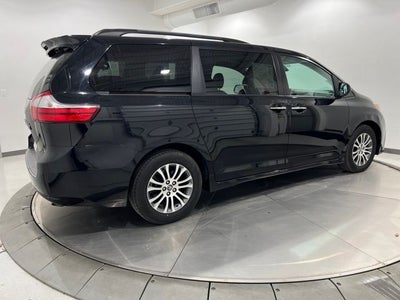 2019 Toyota Sienna XLE Premium 8 Passenger