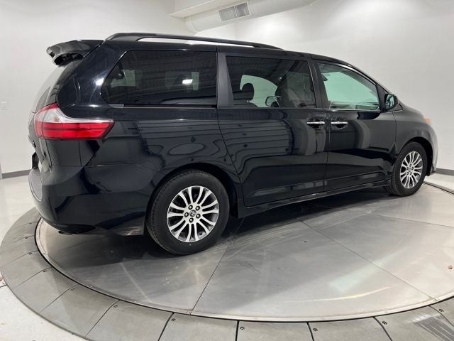 2019 Toyota Sienna XLE Premium 8 Passenger
