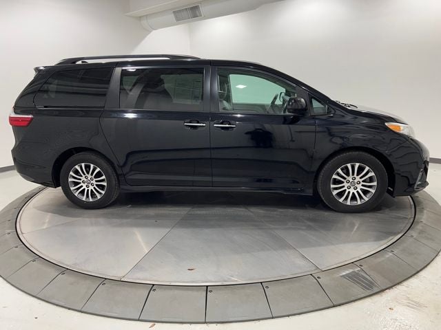 2019 Toyota Sienna XLE Premium 8 Passenger