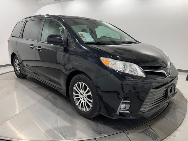 2019 Toyota Sienna XLE Premium 8 Passenger