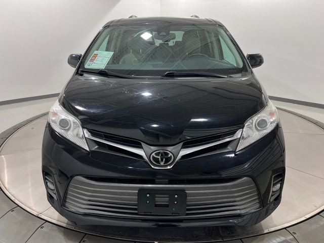 2019 Toyota Sienna XLE Premium 8 Passenger