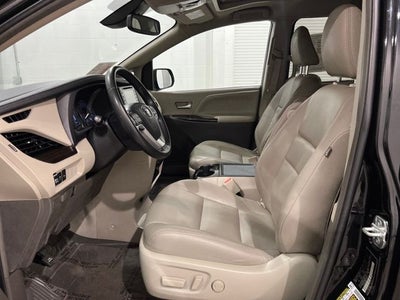 2019 Toyota Sienna XLE Premium 8 Passenger