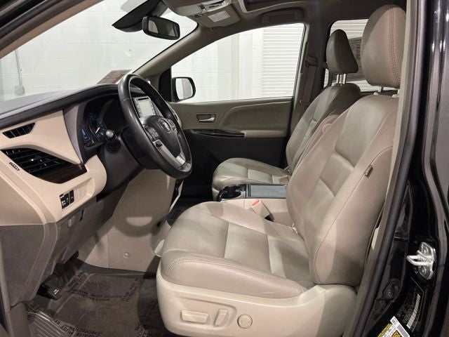 2019 Toyota Sienna XLE Premium 8 Passenger
