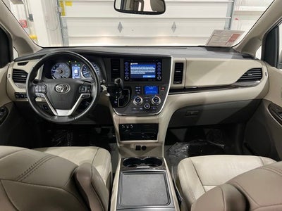 2019 Toyota Sienna XLE 7 Passenger