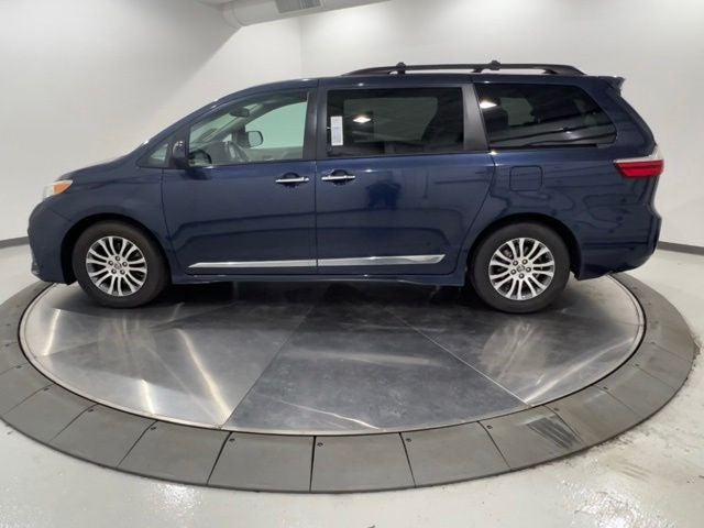 2019 Toyota Sienna XLE 7 Passenger