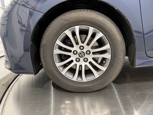 2019 Toyota Sienna XLE 7 Passenger