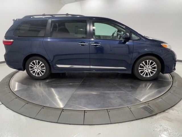 2019 Toyota Sienna XLE 7 Passenger