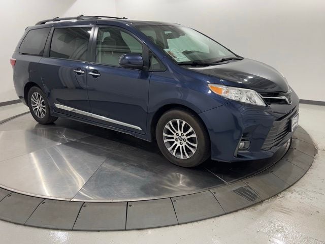 2019 Toyota Sienna XLE 7 Passenger