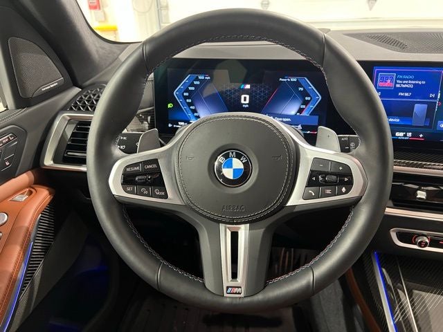 2025 BMW X7 M60i