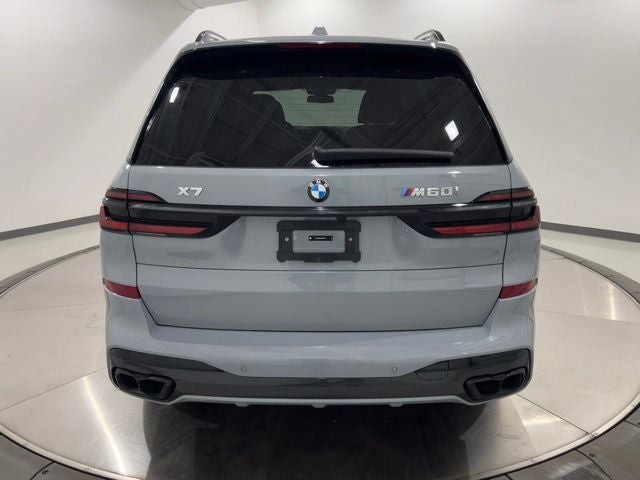 2025 BMW X7 M60i