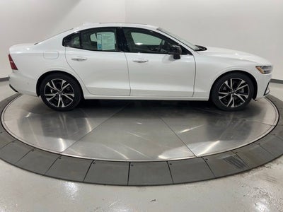 2024 Volvo S60 B5 Plus Dark Theme