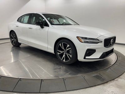 2024 Volvo S60 B5 Plus Dark Theme
