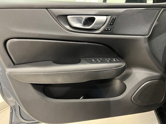 2024 Volvo S60 B5 Plus Dark Theme