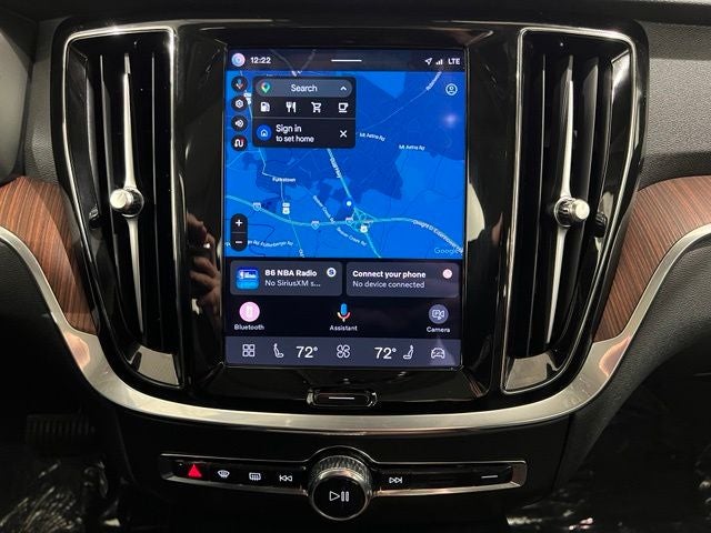 2024 Volvo S60 B5 Plus Dark Theme