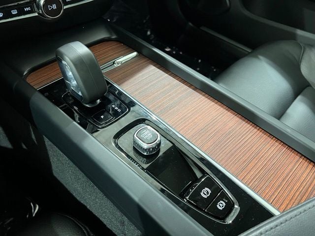 2024 Volvo S60 B5 Plus Dark Theme