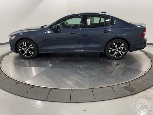 2024 Volvo S60 B5 Plus Dark Theme