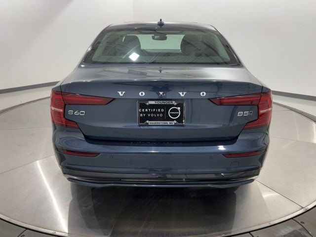2024 Volvo S60 B5 Plus Dark Theme