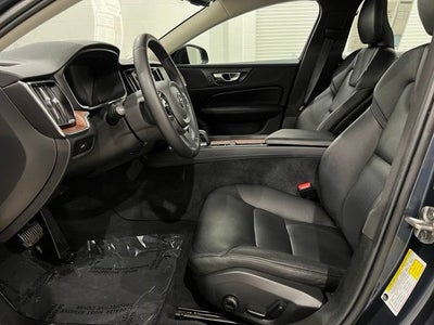 2024 Volvo S60 B5 Plus Dark Theme