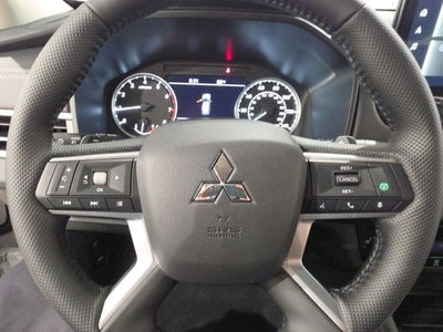2026 Mitsubishi Outlander SE