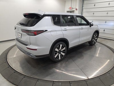 2026 Mitsubishi Outlander SE