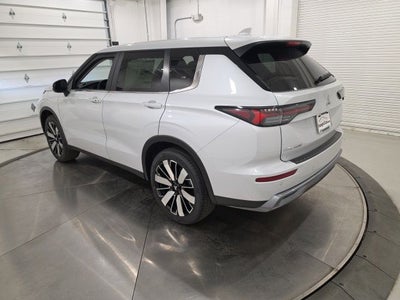 2026 Mitsubishi Outlander SE