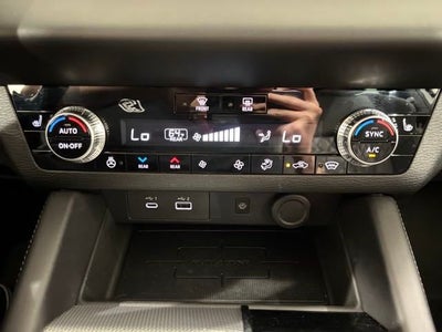 2023 Mitsubishi Outlander PHEV SEL