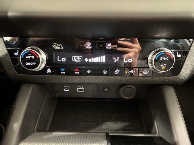 2023 Mitsubishi Outlander PHEV SEL