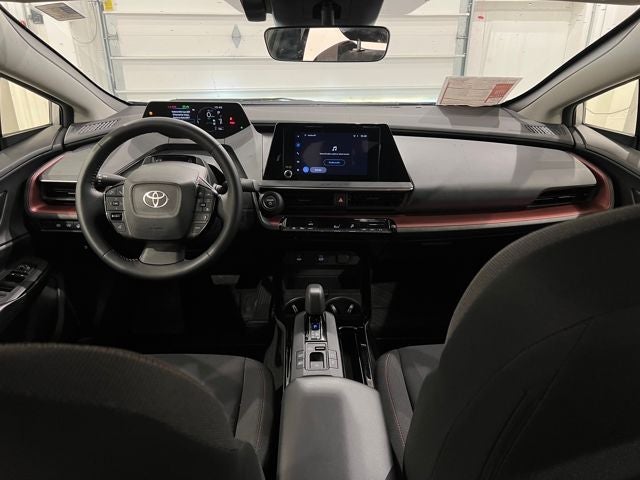 2025 Toyota Prius Plug-In Hybrid SE
