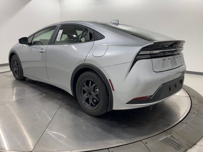 2025 Toyota Prius Plug-In Hybrid SE