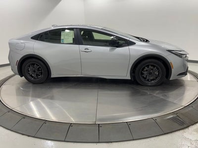 2025 Toyota Prius Plug-In Hybrid SE